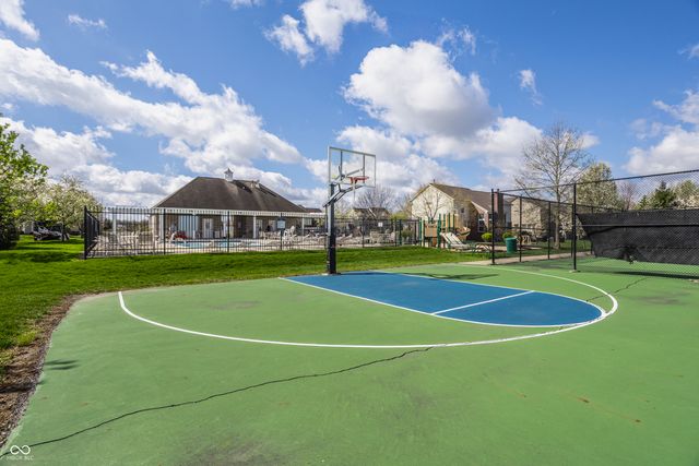 3868 Castle Rock Drive, Zionsville, IN 46077