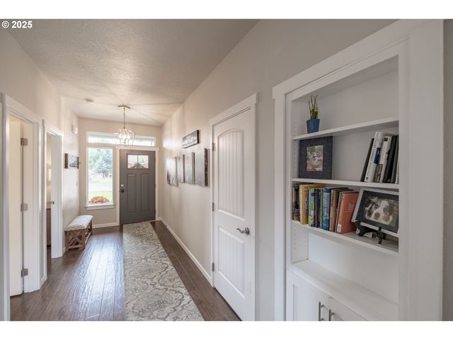 405 Nw JUNIPER Ln, Albany, OR 97321