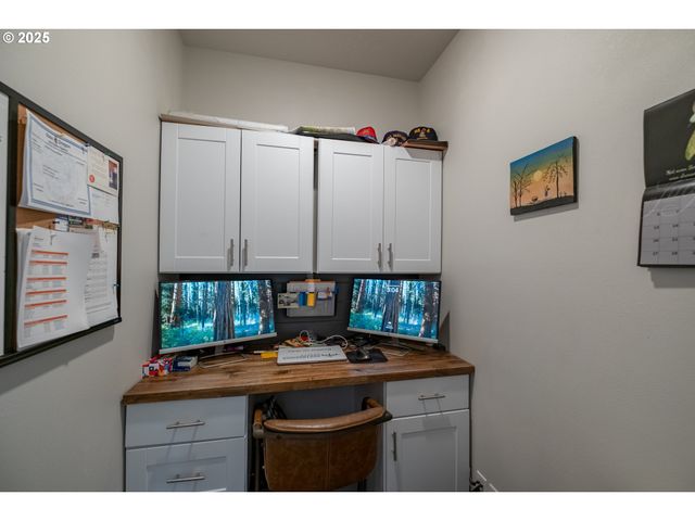 405 Nw JUNIPER Ln, Albany, OR 97321