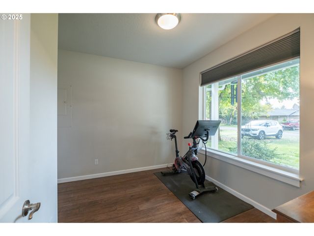 405 Nw JUNIPER Ln, Albany, OR 97321