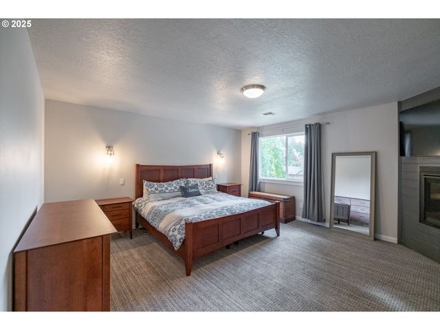 405 Nw JUNIPER Ln, Albany, OR 97321