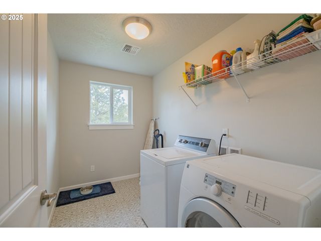 405 Nw JUNIPER Ln, Albany, OR 97321