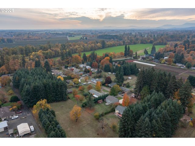 405 Nw JUNIPER Ln, Albany, OR 97321