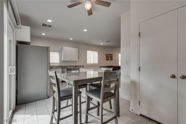 5256 Sherwood Forest Lane, Las Vegas, NV 89122