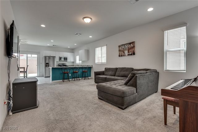 5256 Sherwood Forest Lane, Las Vegas, NV 89122