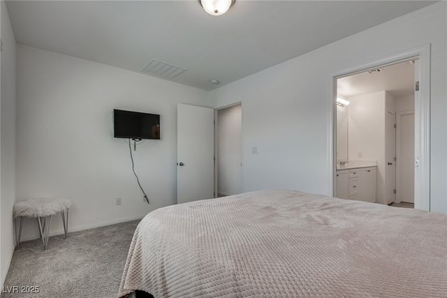 5256 Sherwood Forest Lane, Las Vegas, NV 89122