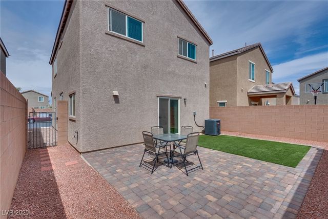 5256 Sherwood Forest Lane, Las Vegas, NV 89122
