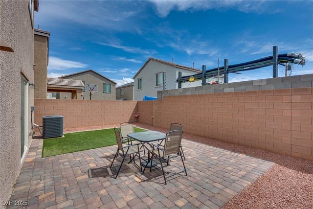 5256 Sherwood Forest Lane, Las Vegas, NV 89122