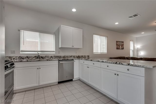 5256 Sherwood Forest Lane, Las Vegas, NV 89122