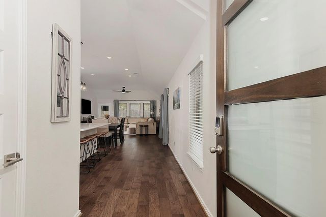 249 Trapper Creek Drive, Conroe, TX 77304