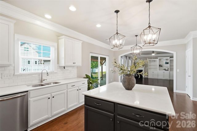 10038 Travertine Trail, Davidson, NC 28036