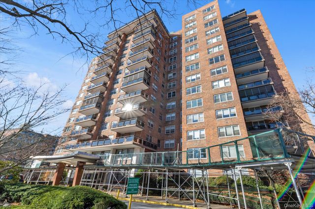 70-20 108th Street 5P, Forest Hills, NY 11375