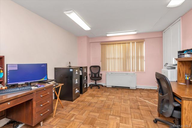 70-20 108th Street 5P, Forest Hills, NY 11375