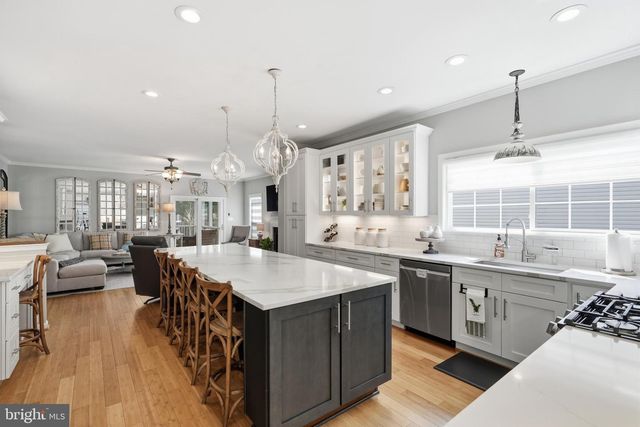 404 AUTUMN CHASE CT, Purcellville, VA 20132