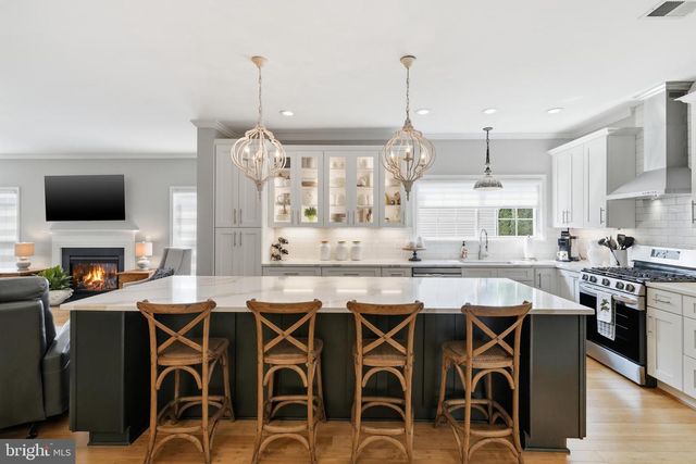 404 AUTUMN CHASE CT, Purcellville, VA 20132