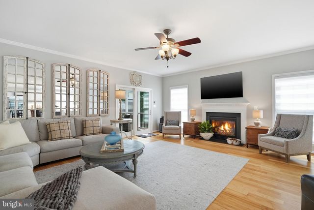 404 AUTUMN CHASE CT, Purcellville, VA 20132