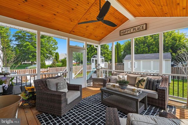 404 AUTUMN CHASE CT, Purcellville, VA 20132