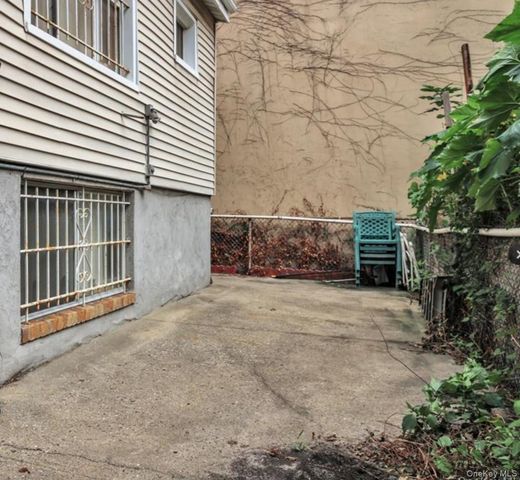 2308 31 Drive, Astoria, NY 11106