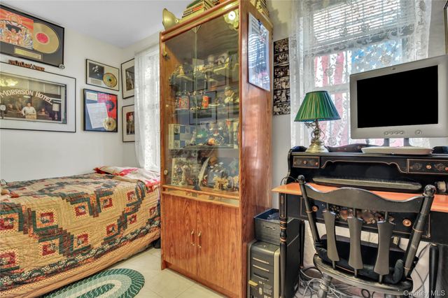 2308 31 Drive, Astoria, NY 11106