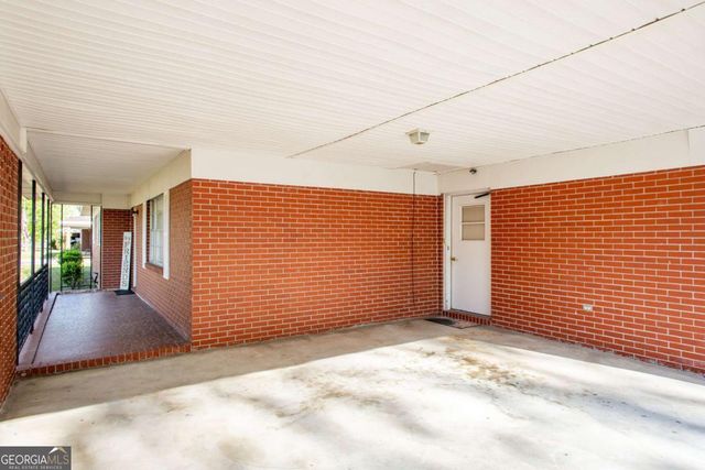 2210 Albany Avenue, Waycross, GA 31503