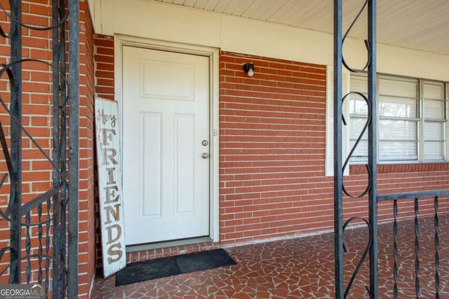 2210 Albany Avenue, Waycross, GA 31503
