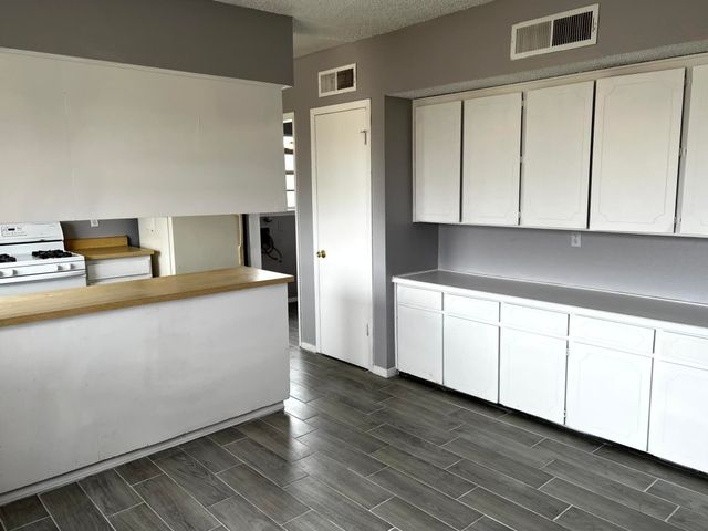 1618 DALE DOUGLAS Drive, El Paso, TX 79936