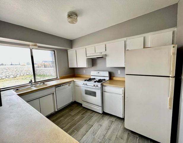 1618 DALE DOUGLAS Drive, El Paso, TX 79936