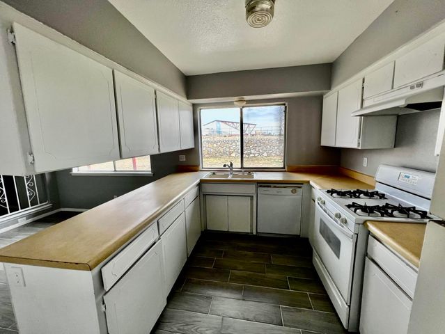 1618 DALE DOUGLAS Drive, El Paso, TX 79936
