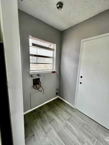 1618 DALE DOUGLAS Drive, El Paso, TX 79936