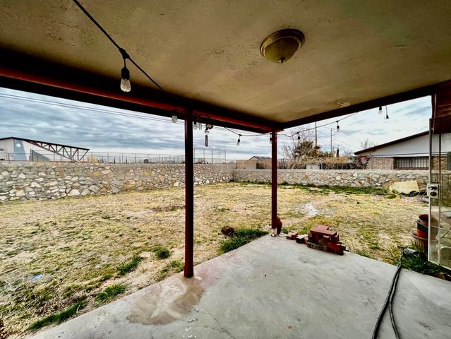 1618 DALE DOUGLAS Drive, El Paso, TX 79936