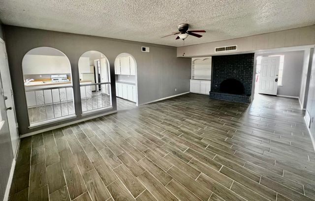 1618 DALE DOUGLAS Drive, El Paso, TX 79936