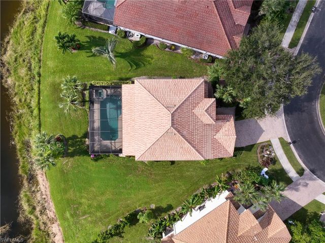 2133 Fairmont LN, Naples, FL 34120