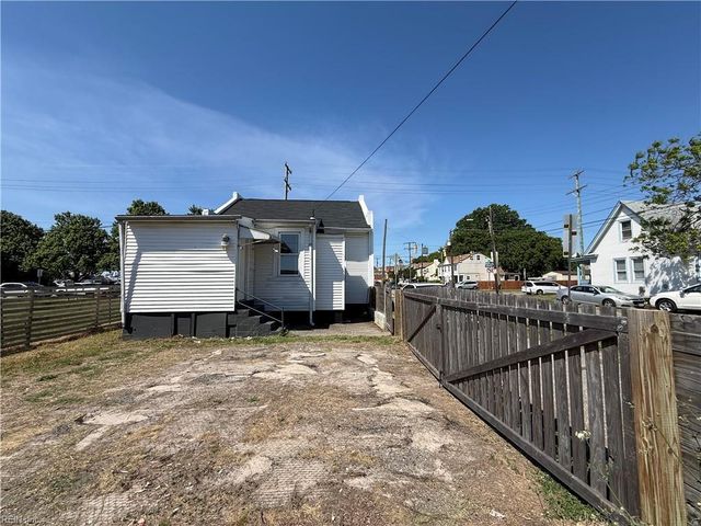 4610 Warwick BLVD, Newport News, VA 23607