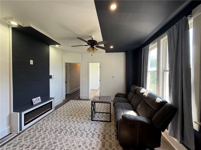 4610 Warwick BLVD, Newport News, VA 23607