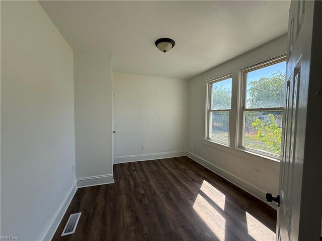 4610 Warwick BLVD, Newport News, VA 23607