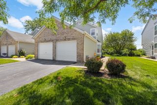 486 Nicole Drive D, Bartlett, IL 60103