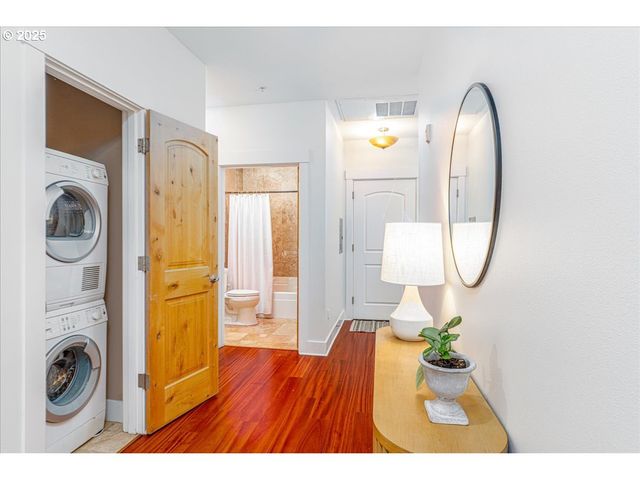 838 Se 38th Ave 209, Portland, OR 97214