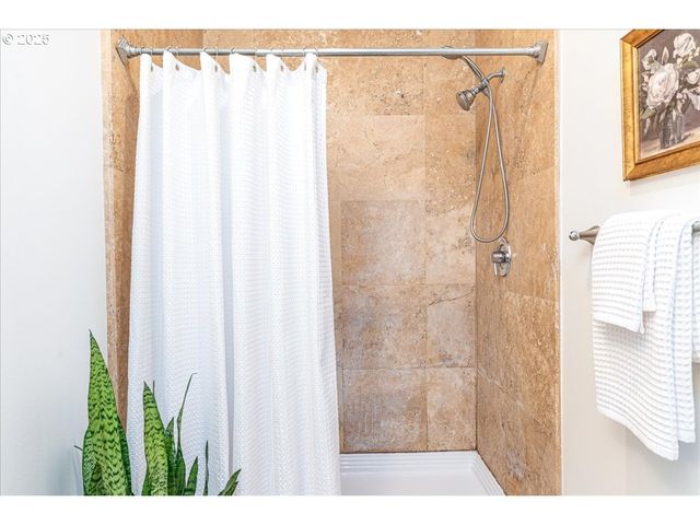 838 Se 38th Ave 209, Portland, OR 97214