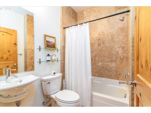 838 Se 38th Ave 209, Portland, OR 97214