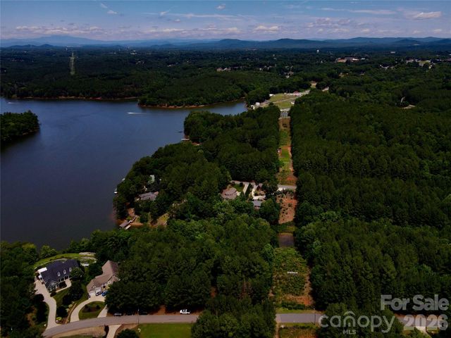 118 Edgewater Court, Granite Falls, NC 28630
