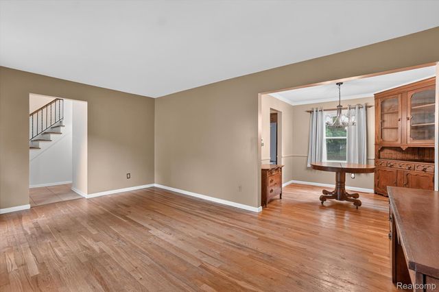 2356 Pineview Court, Flint Charter Township, MI 48433