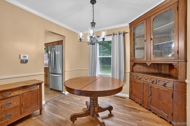 2356 Pineview Court, Flint Charter Township, MI 48433