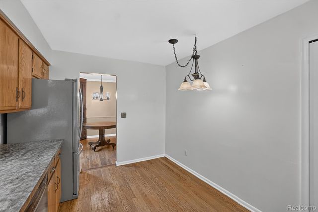 2356 Pineview Court, Flint Charter Township, MI 48433