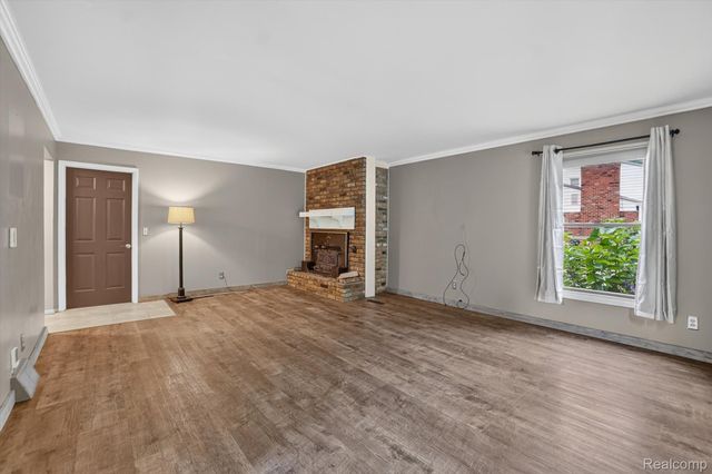 2356 Pineview Court, Flint Charter Township, MI 48433