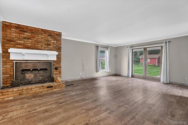 2356 Pineview Court, Flint Charter Township, MI 48433