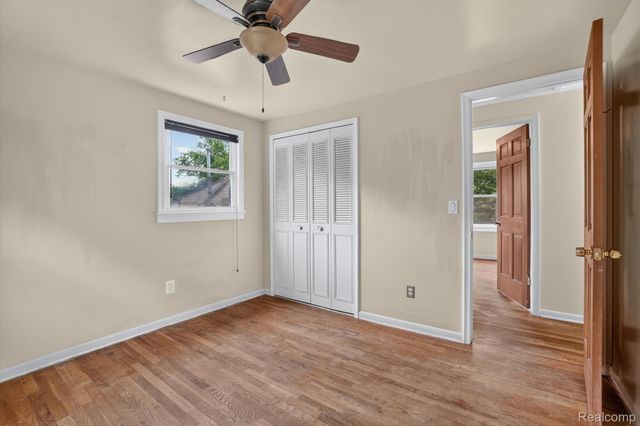 2356 Pineview Court, Flint Charter Township, MI 48433