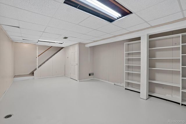2356 Pineview Court, Flint Charter Township, MI 48433