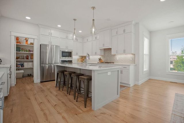 24704 W 76th Street, Shawnee, KS 66227