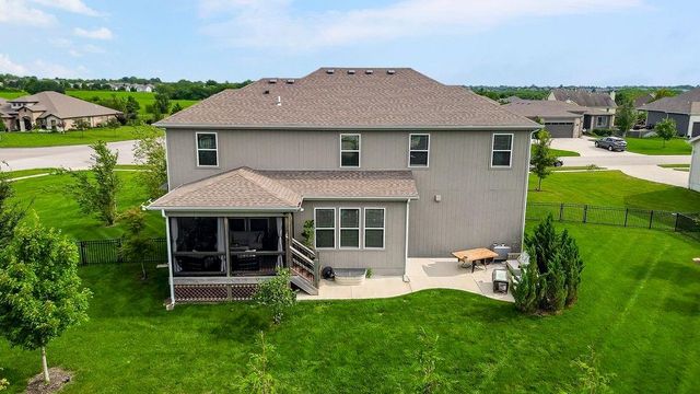 24704 W 76th Street, Shawnee, KS 66227