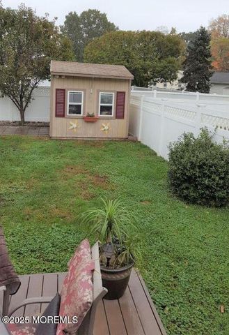 131 E Washington Avenue, Leonardo, NJ 07737